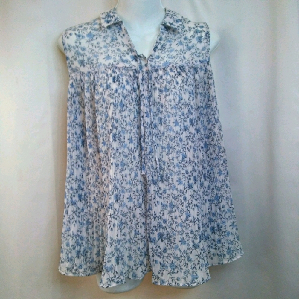 Lauren Conrad V-Neck Sleeveless Blouse,XL